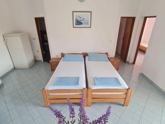 Apartments Robi - Two Bedroom With Terrace Vir Croatia