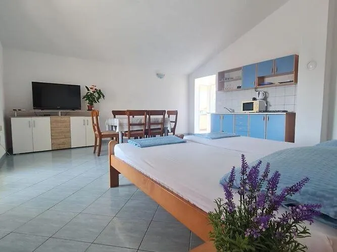 Apartments Robi - Two Bedroom With Terrace Vir Croatia