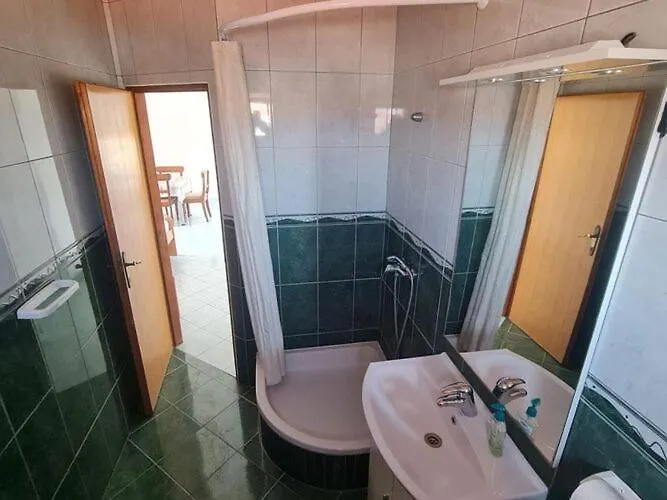 Apartments Robi - Two Bedroom With Terrace Vir 0*,
